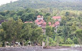 Warung Ary & Home Stay